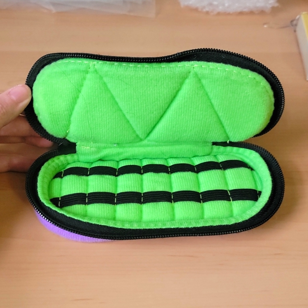 2 Essential Oil Soft Travel Cases - Picture 2 of 2